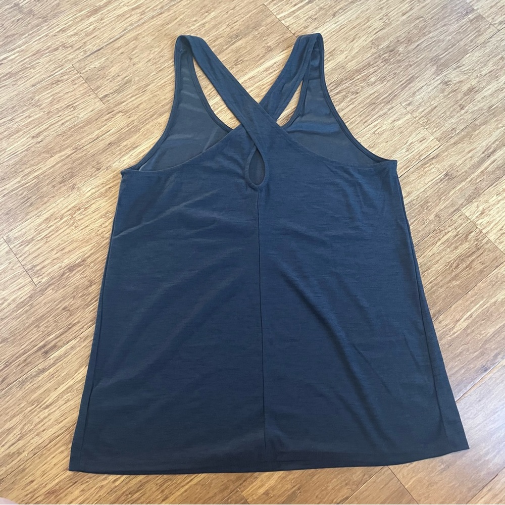 Old Navy Grey Tank Top Athletic Style - Picture 3 of 4
